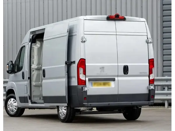 parkovaci kamera cvbs v brzdovem svetle pro citroen jumper, fiat ducato, peugeot boxer