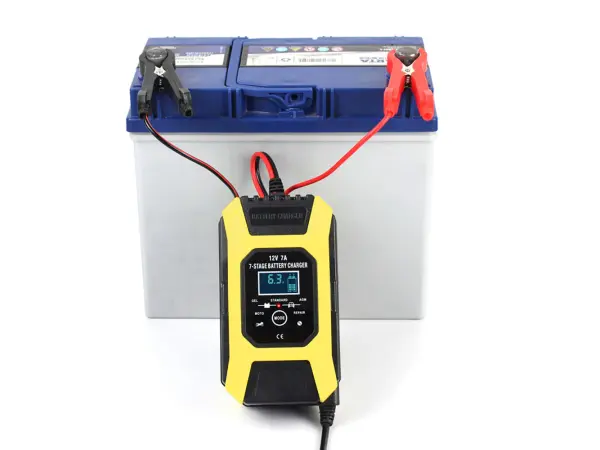 automaticka inteligentni rychlonabijeci nabijecka z3735yweu baterii 12v 7a pro automobily